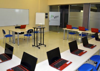 Aula con portátiles
